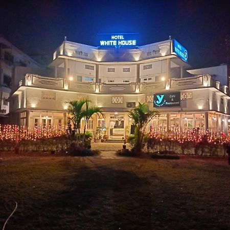 Hotel White House Dehradun Eksteriør billede