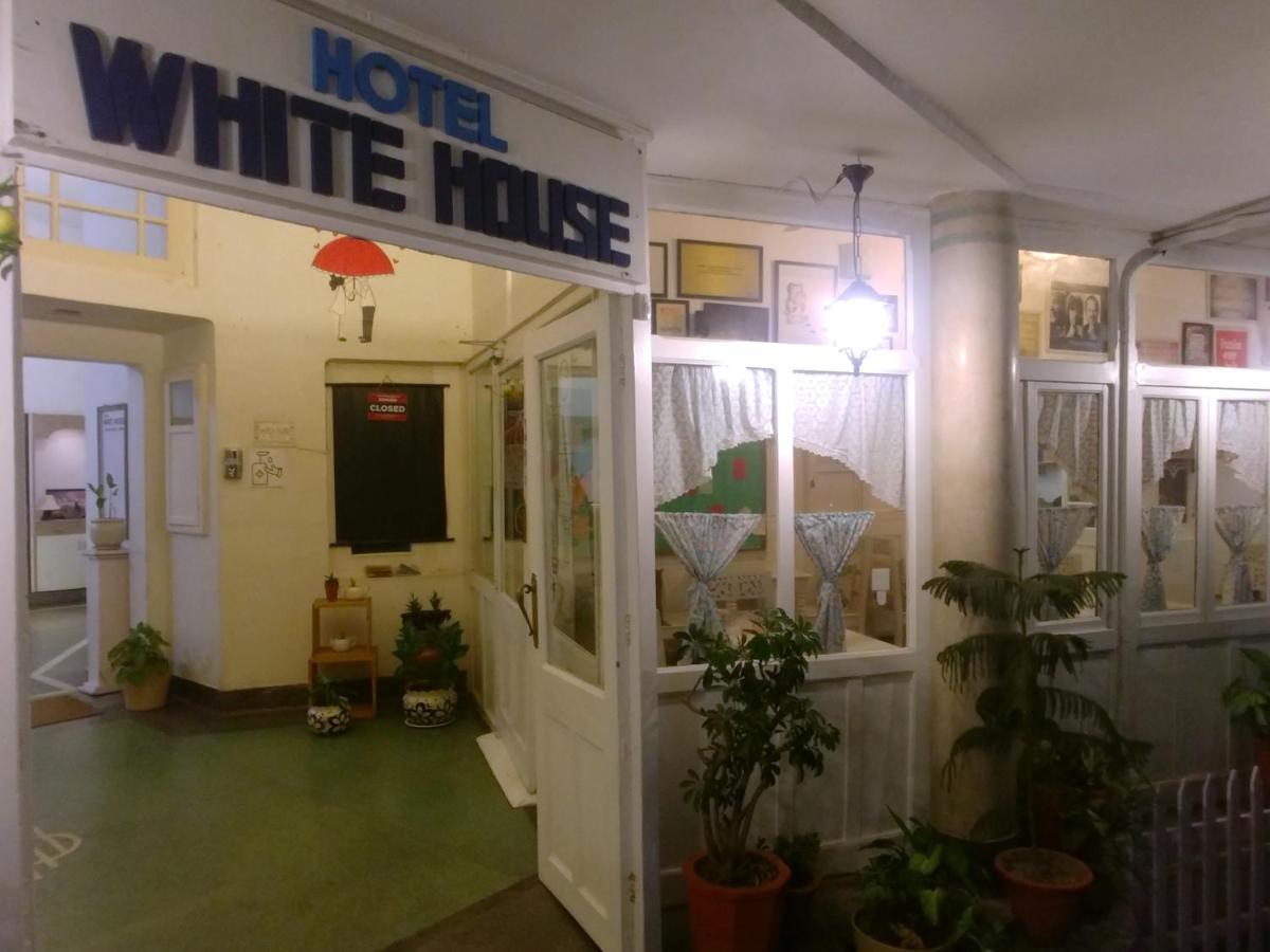 Hotel White House Dehradun Eksteriør billede