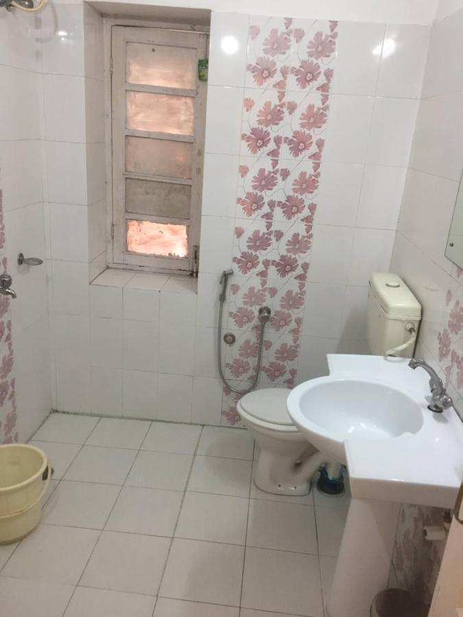 Hotel White House Dehradun Eksteriør billede