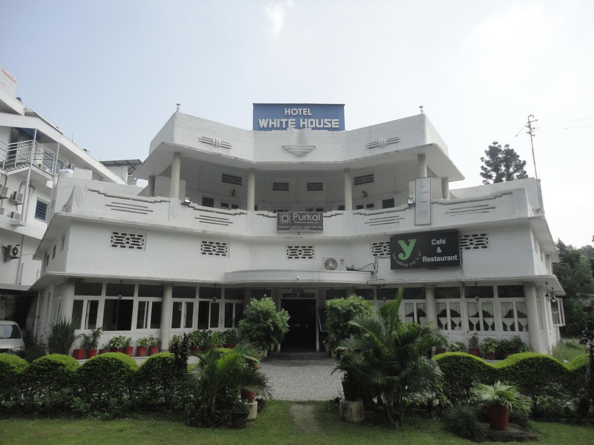 Hotel White House Dehradun Eksteriør billede